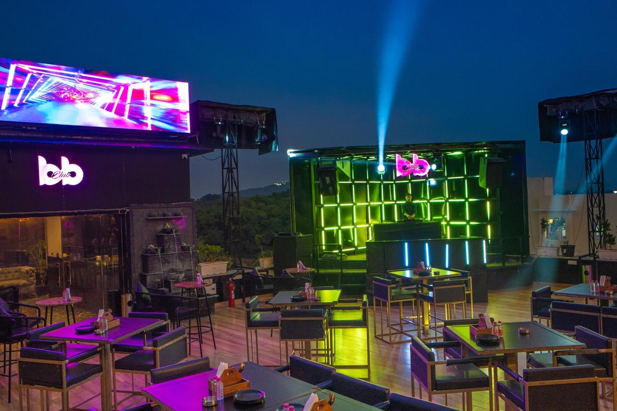 Hotel The Courtyard - Beyond Bar & Club Udaipur Exterior foto
