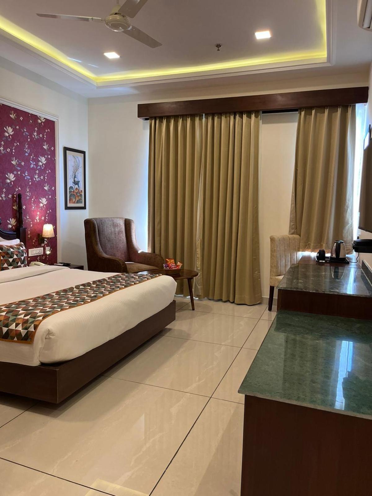 Hotel The Courtyard - Beyond Bar & Club Udaipur Exterior foto